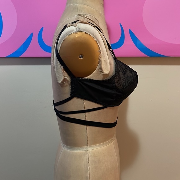 Charmfit's Black Lace Push Up Pads Bra 32B 1956 - Picture 6 of 15